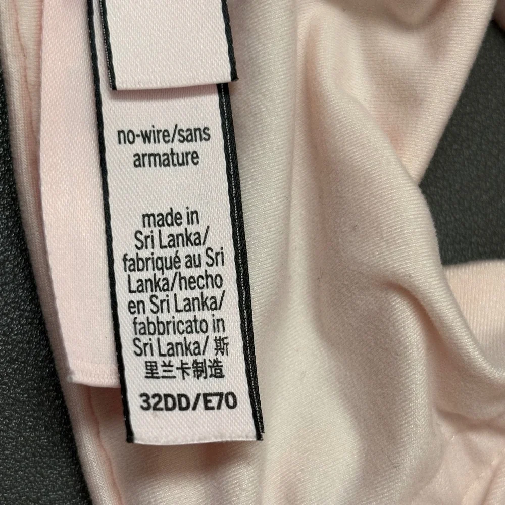 Victoria's Secret Body by Victoria Wireless Nursing Bra in Purest Pink Size 32DD